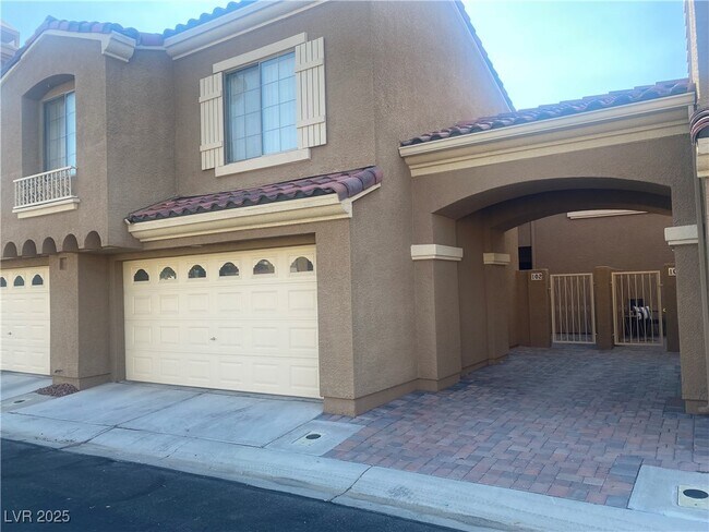 Primary Photo - 7255 Diamond Canyon Ln
