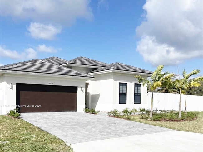 Building Photo - 32208 SW 194th Ct