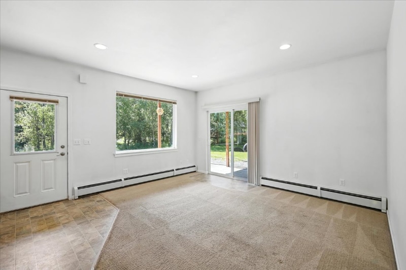 Building Photo - 6101 Lombard Cir