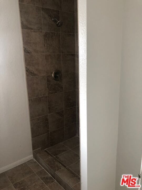 Building Photo - 410 N Frederic St