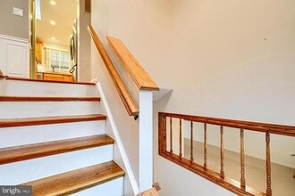 Building Photo - 8908 Goldentree Ln