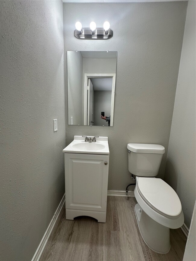 Building Photo - 4802 Hannas Reef Dr