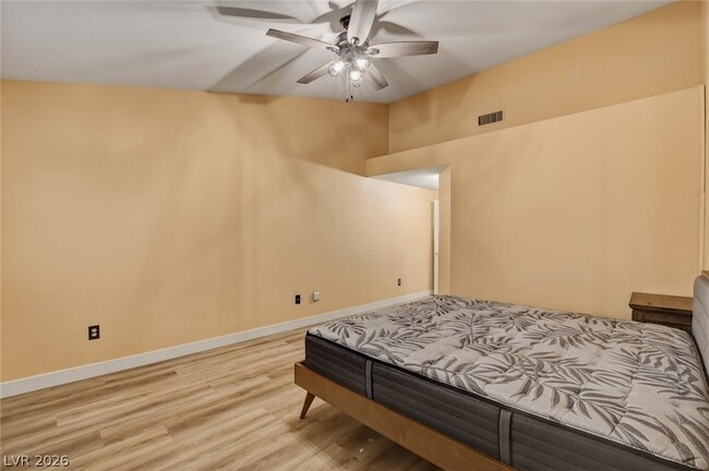 Building Photo - 2628 Highvale Dr