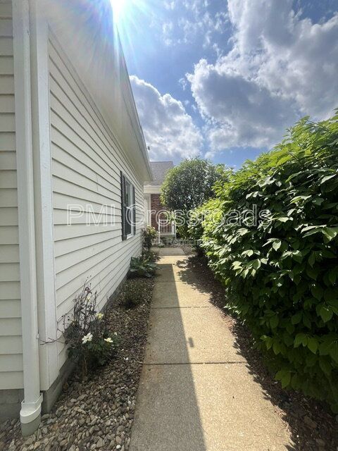 Building Photo - 6752 Bristlewood Dr