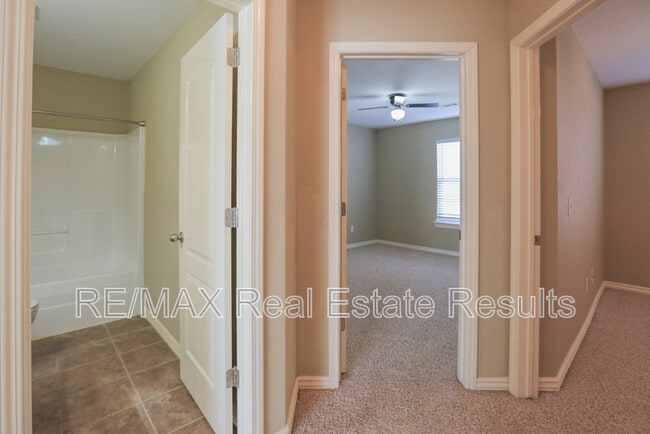Building Photo - 6303 S 37th St