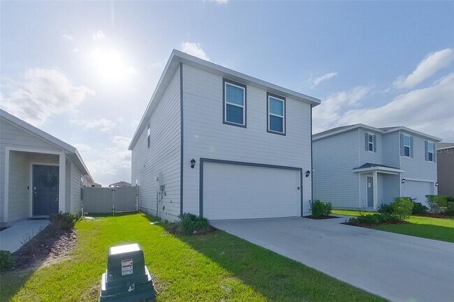 Building Photo - 8624 SW 44th Ct