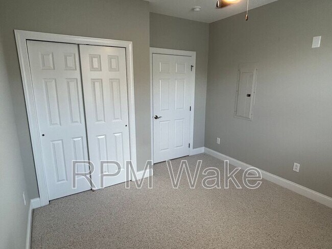 Building Photo - 10411 Rosegate Ct