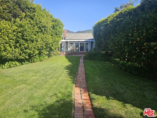 Building Photo - 30838 Broad Beach Rd