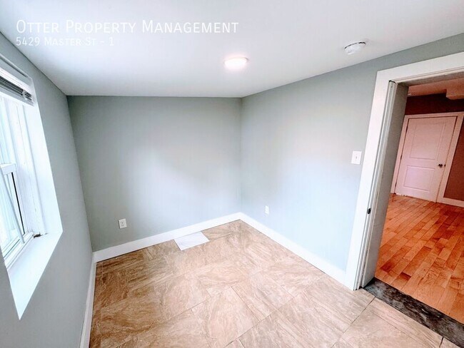 Building Photo - 5429 Master St