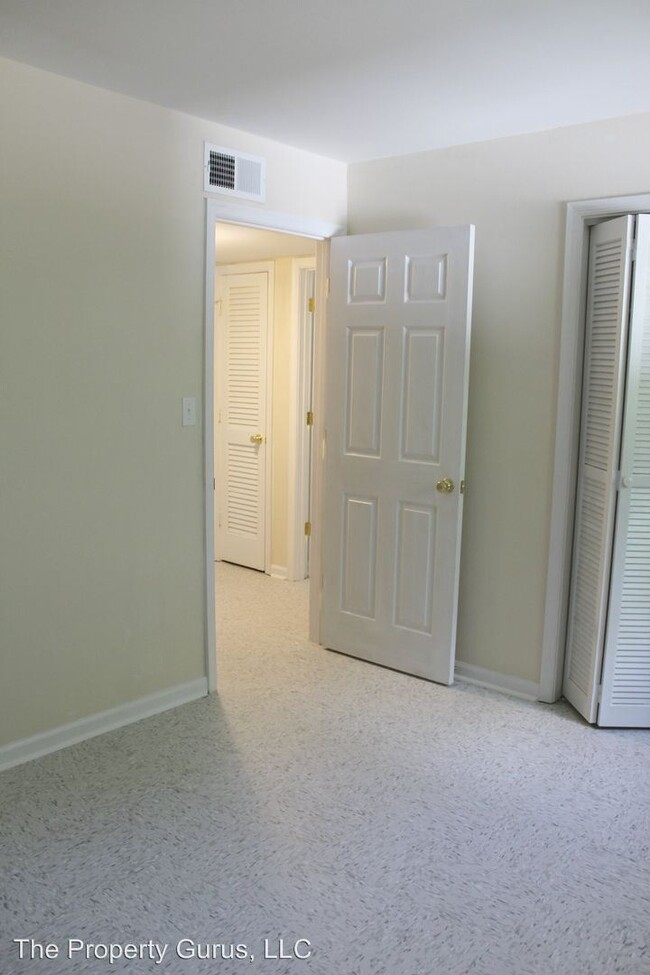Building Photo - 2 br, 1 bath Apartment - 90 Hatton Lane