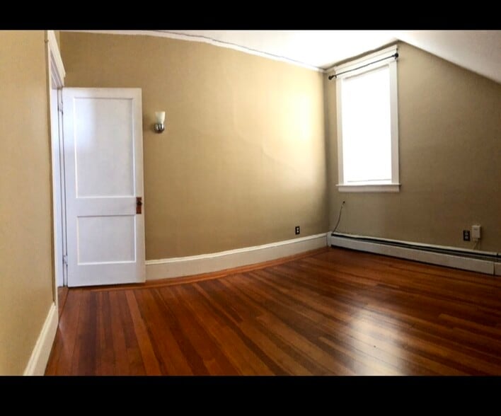 bedroom - 51 Crandall St