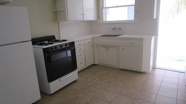 Building Photo - 3927 Sawtelle Blvd