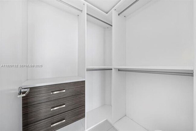 Building Photo - 92 SW 3rd St