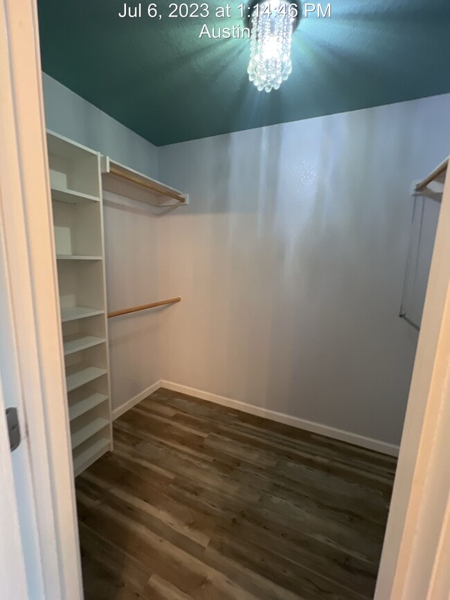 Building Photo - 5713 Silver Screen Dr