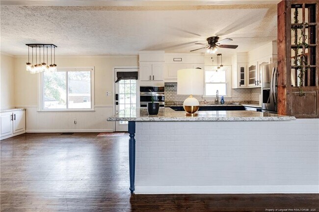 Building Photo - 2706 Colgate Dr