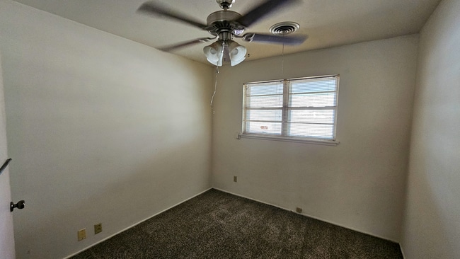 Building Photo - Featured Property