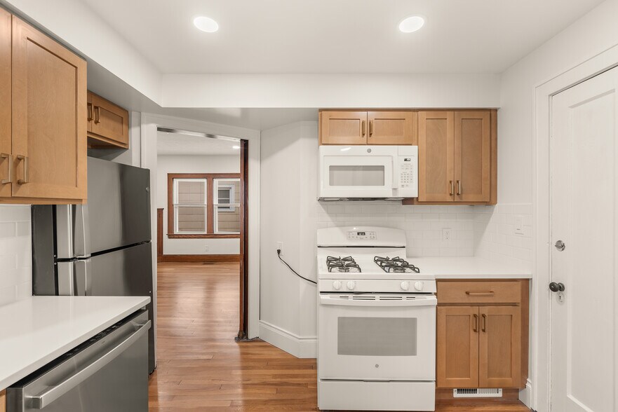 Building Photo - 2085 Marlowe Ave