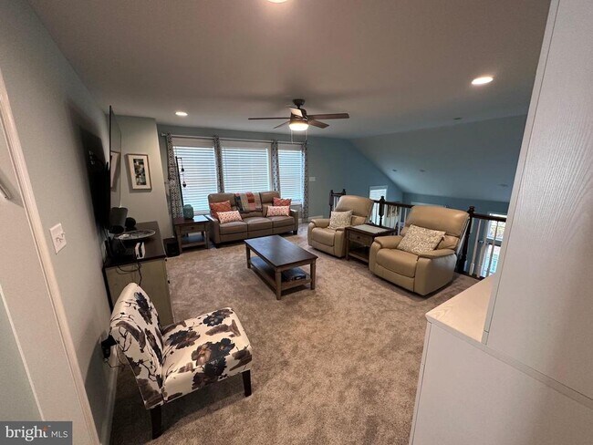 Building Photo - 33842 Darlington St