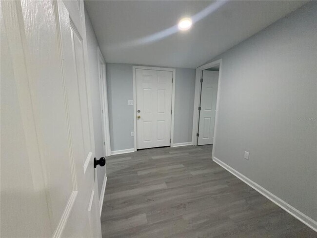 Building Photo - 407 NE 19th Dr