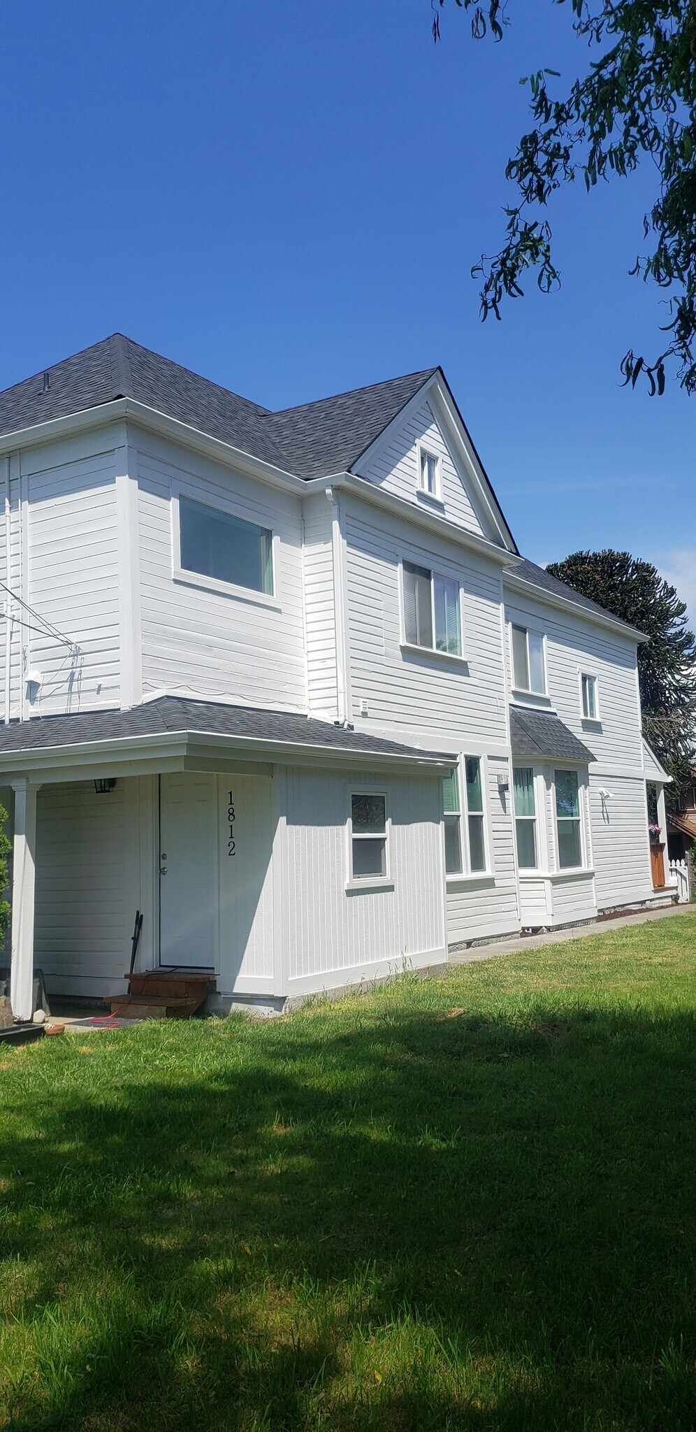 Side view of the Duplex - 1812 S L St