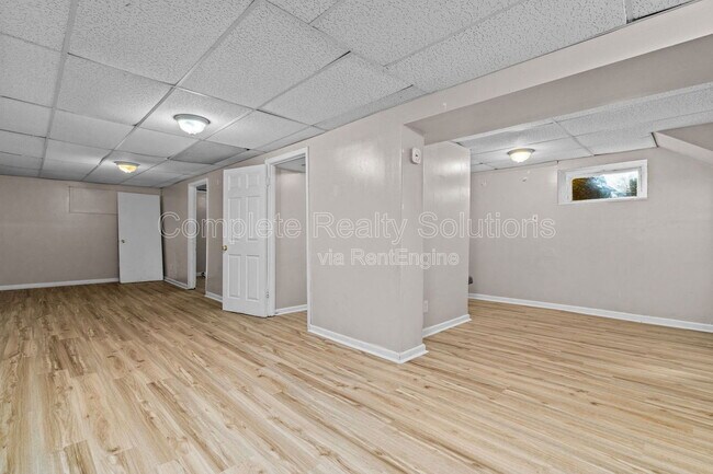 Building Photo - 10465 Lord Dr