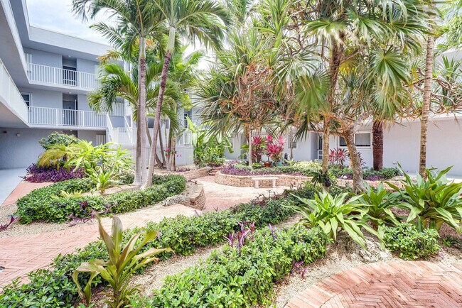 Building Photo - 201 E Ocean Dr