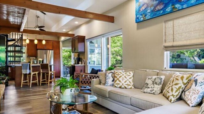 Building Photo - BK-1284