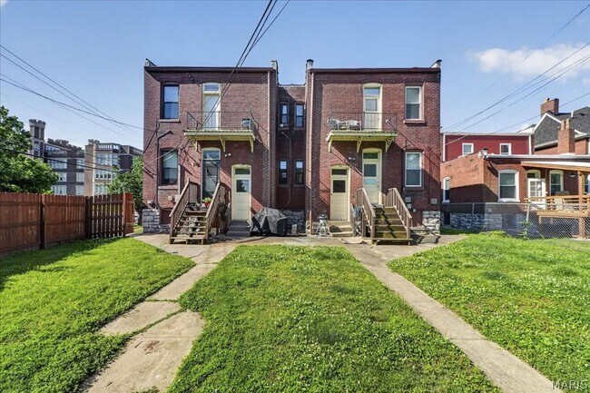 Building Photo - 2303-2305-2305 Russell Blvd