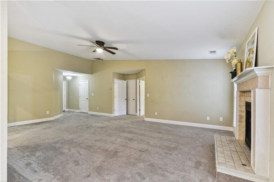 Building Photo - 4660 Hanstedt Trce