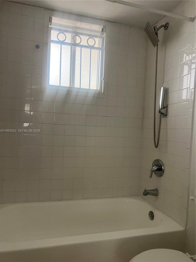 Building Photo - 3680 Oak Ave