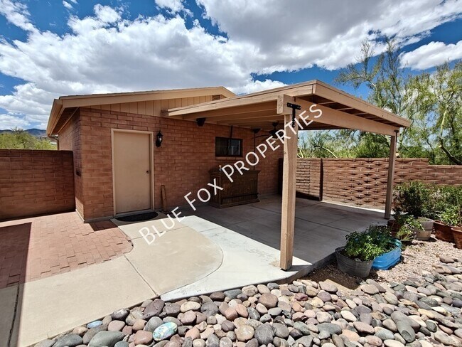 Building Photo - 5440 W Placita De La Promesa