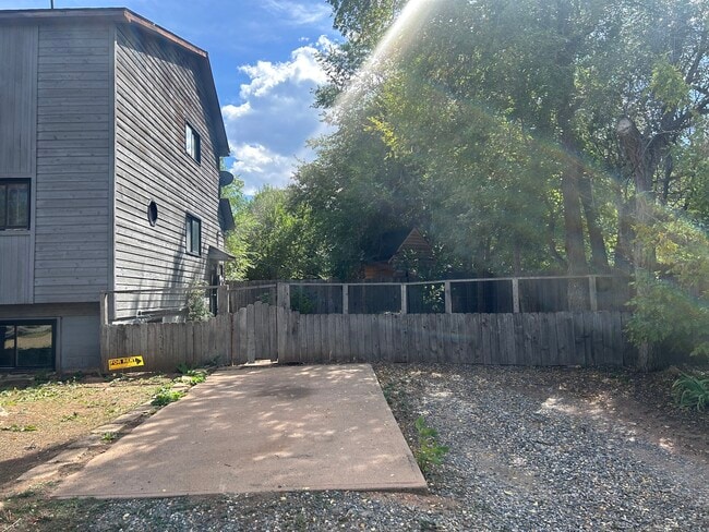 Building Photo - 1500 Orchard Ave