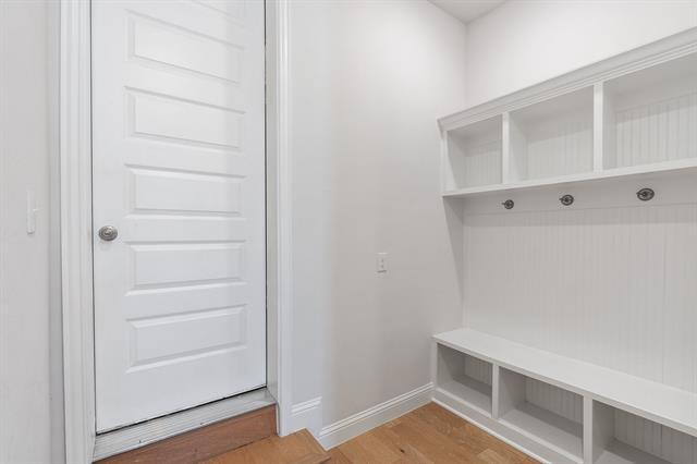 Building Photo - 2837 Troutt Dr
