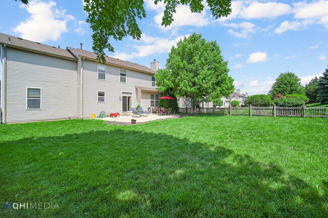Building Photo - 3569 Charlemaine Dr