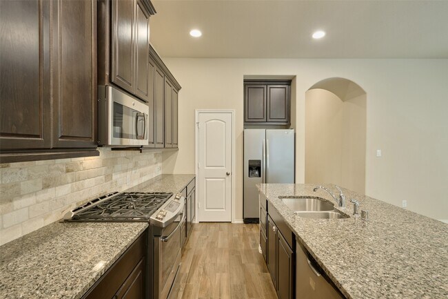Building Photo - 103 Sunrise Haven Dr