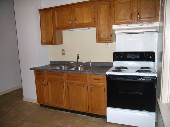 Building Photo - 14-16 S. Franklin St.