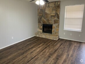 Building Photo - Move In Special! 2 bedroom 1.5 townhome