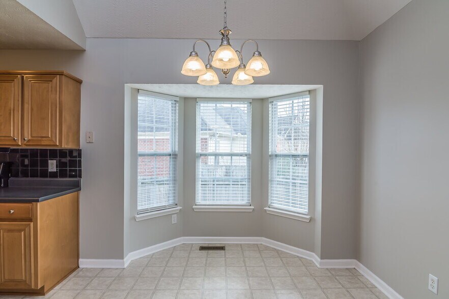 Building Photo - 228 Parrish Pl