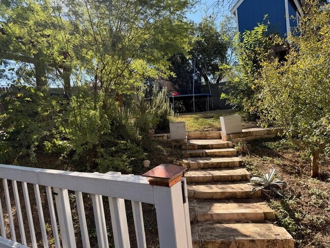 Building Photo - 2413 Crazyhorse Pass