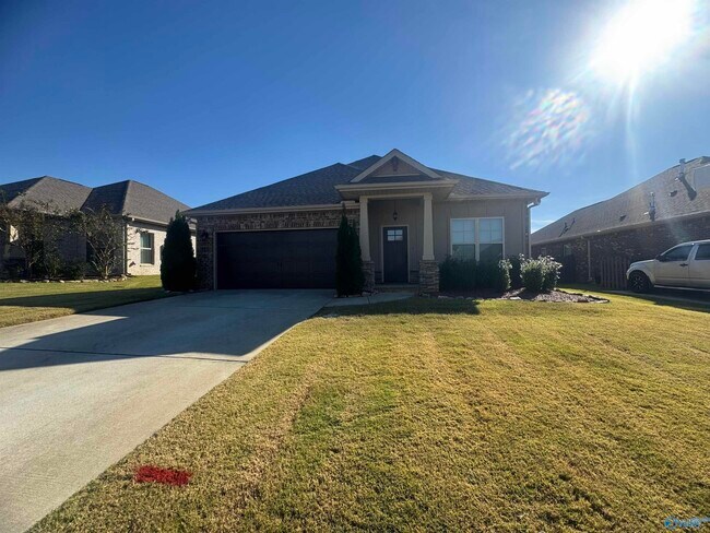 Building Photo - 117 Innocent Trl