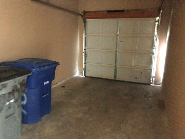 Building Photo - 6405 Salas Ln