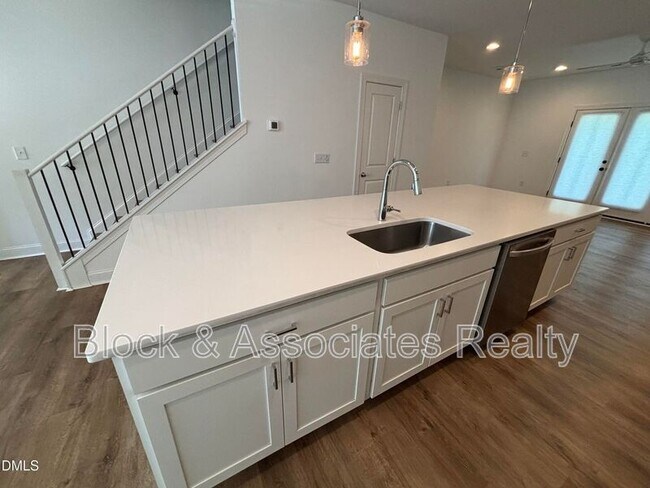 Building Photo - 5710 Parker Pnes Ct