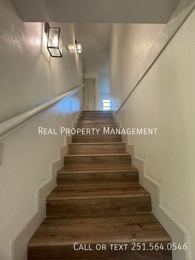 Building Photo - 3158 Lees Ln