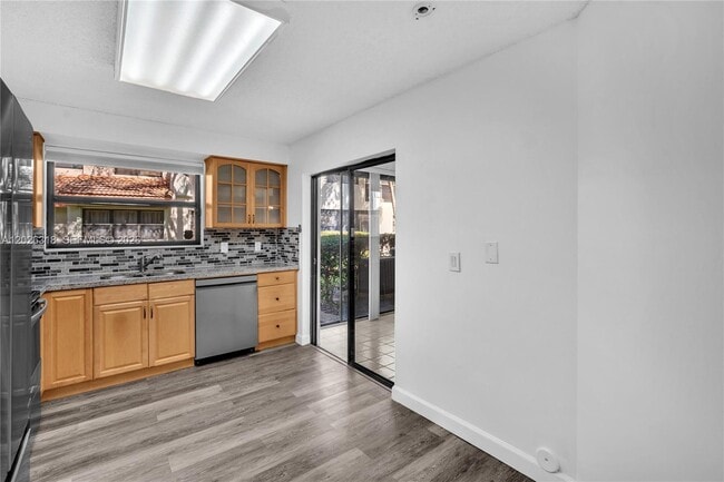 Building Photo - 3405 Emerald Oaks Dr