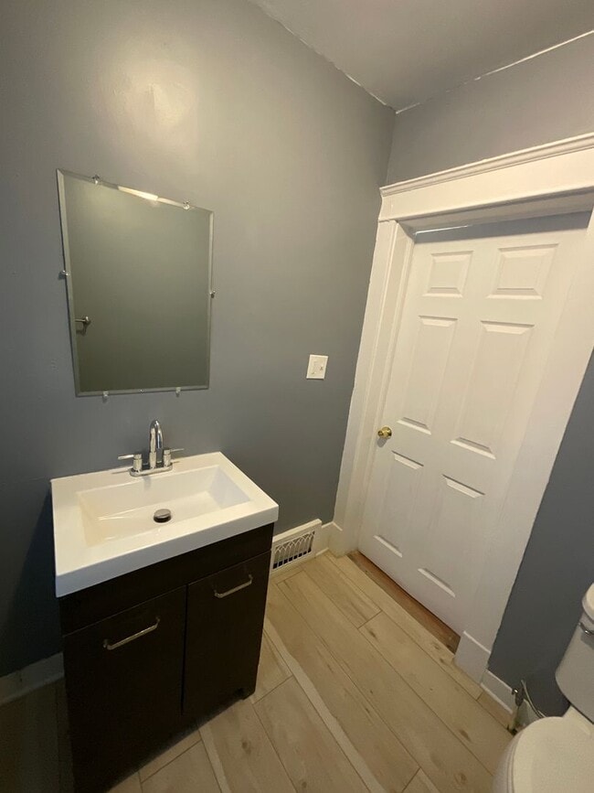 Building Photo - 12602 Thornhurst Ave