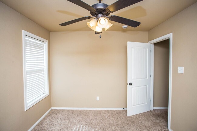 Building Photo - 4423 106th St