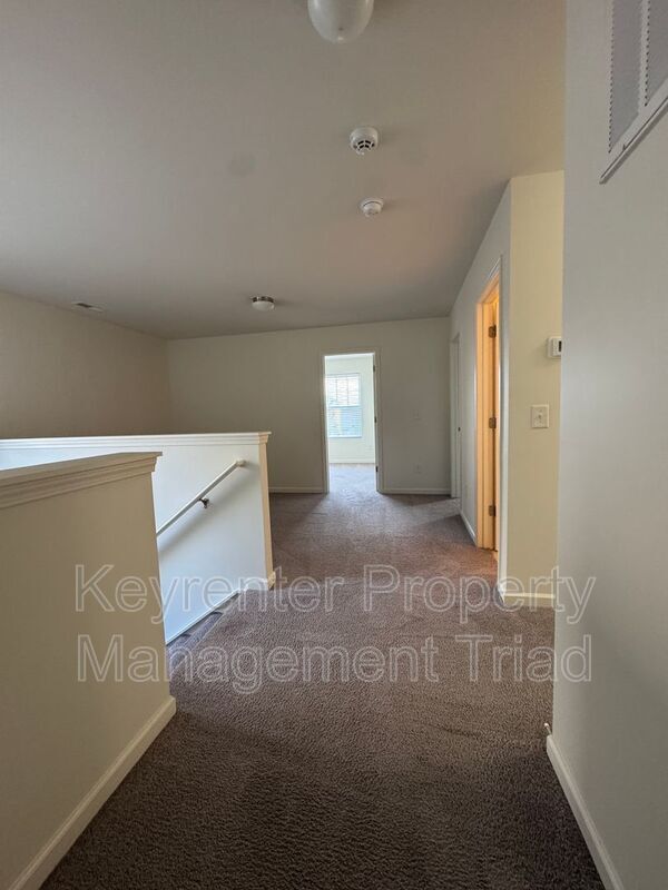 Building Photo - 5021 Red Poll Dr