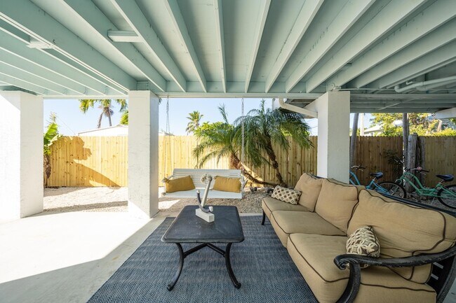 Building Photo - 24 Beach Dr