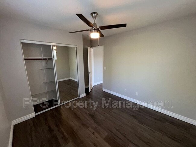 Building Photo - 4121 N Dania Ct