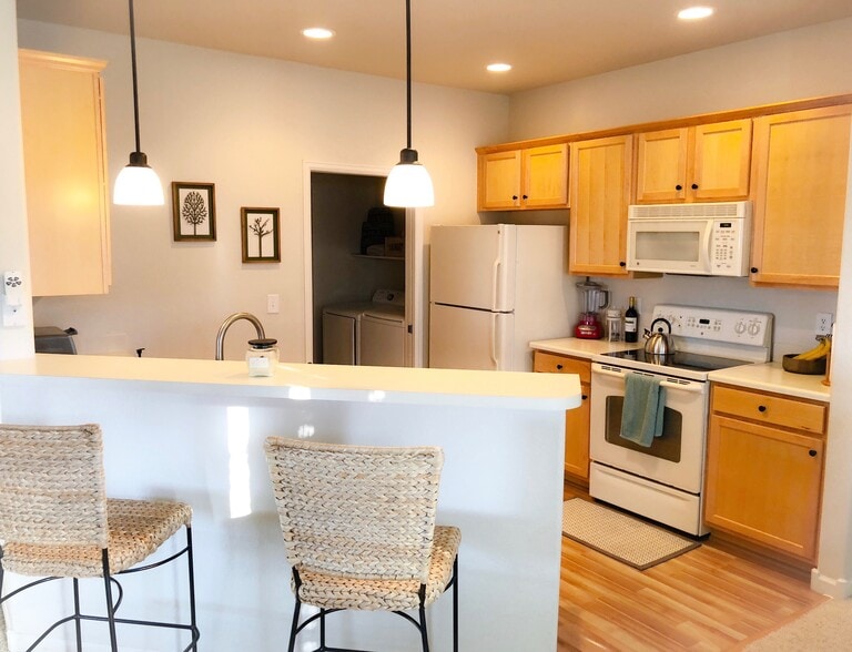 Building Photo - 2432 Owens Ave